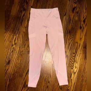 ✨Like new mesh leggings w/ double pockets✨